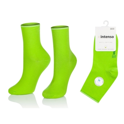 Intenso beztlakové bavlněné vysoké dámské ponožky - limetkově zelené